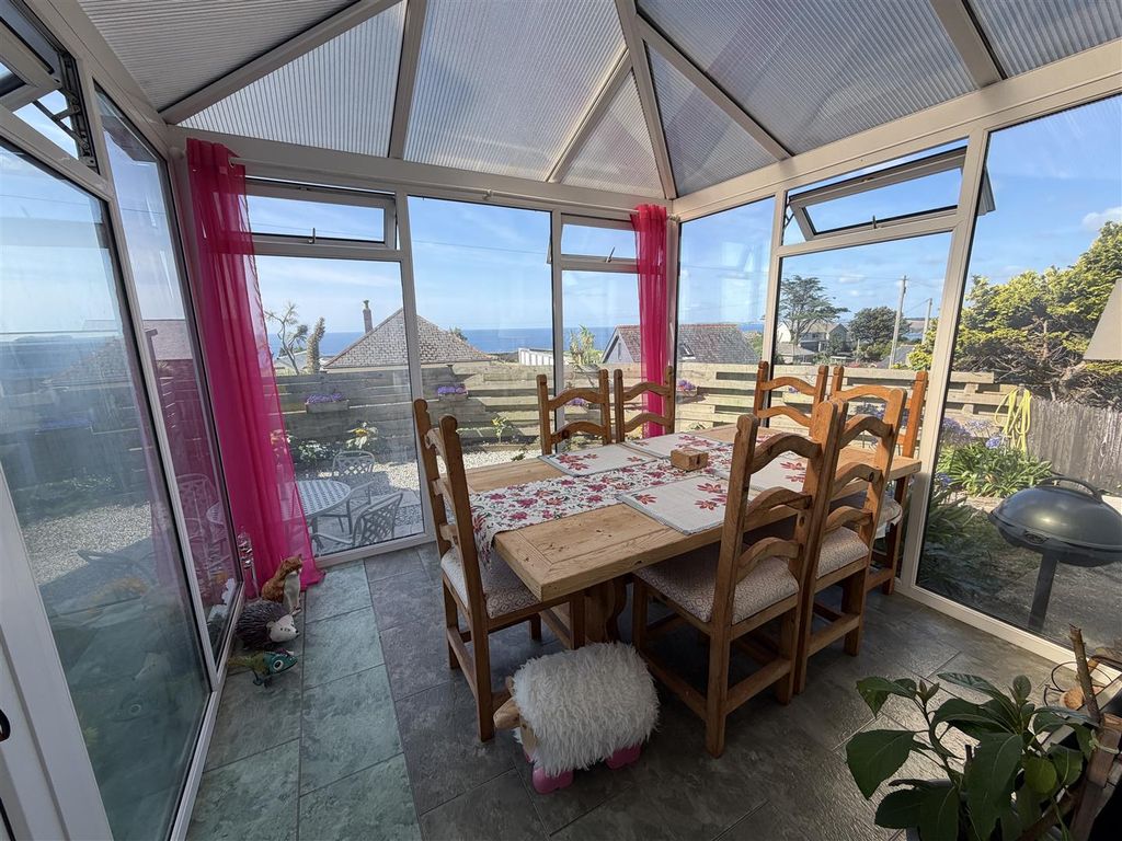 Property photo 2 of 17 Conservatory.Jpeg