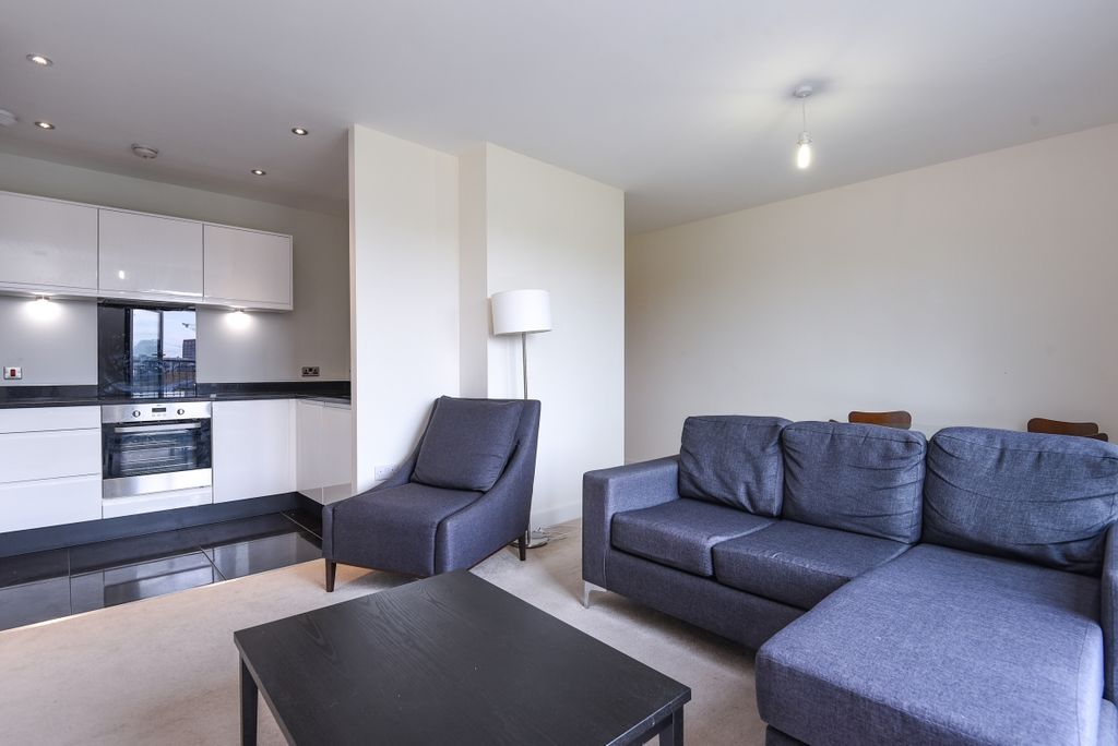 Property photo 2 of 7 5B8F7E9944E3c-355753