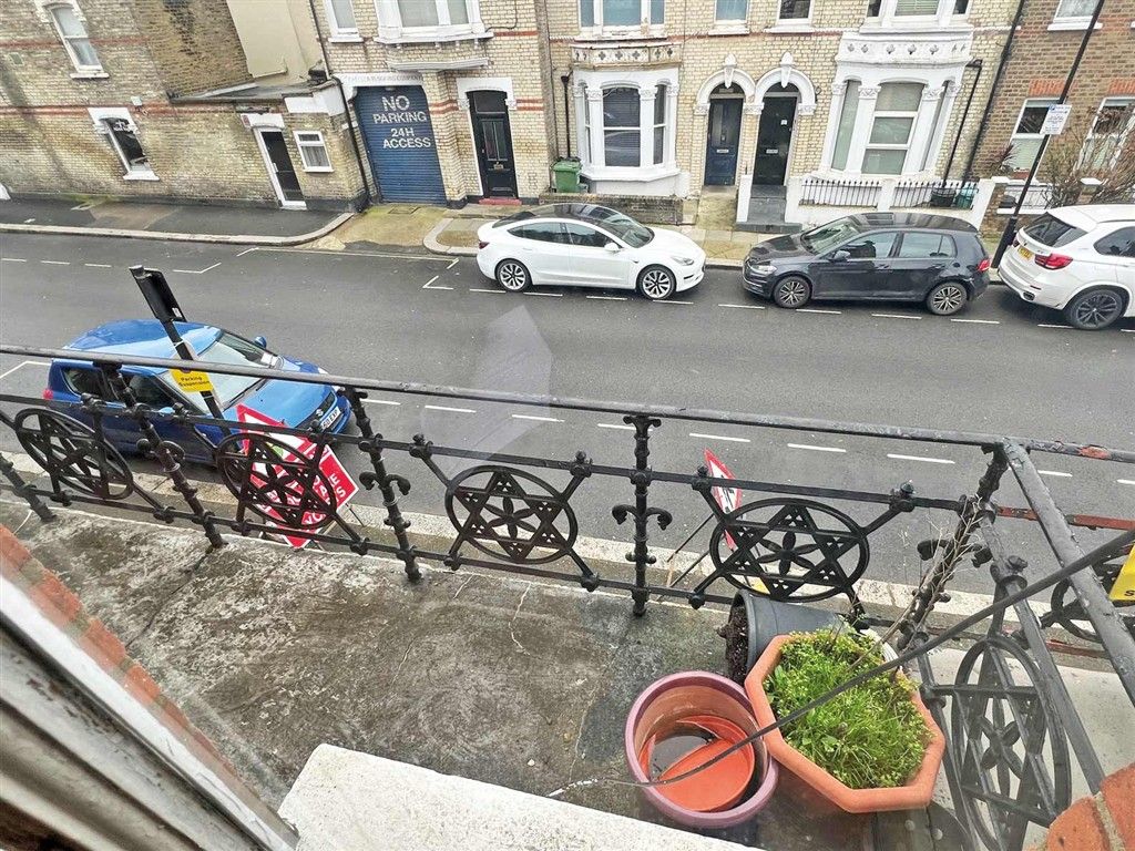 Property photo 2 of 5