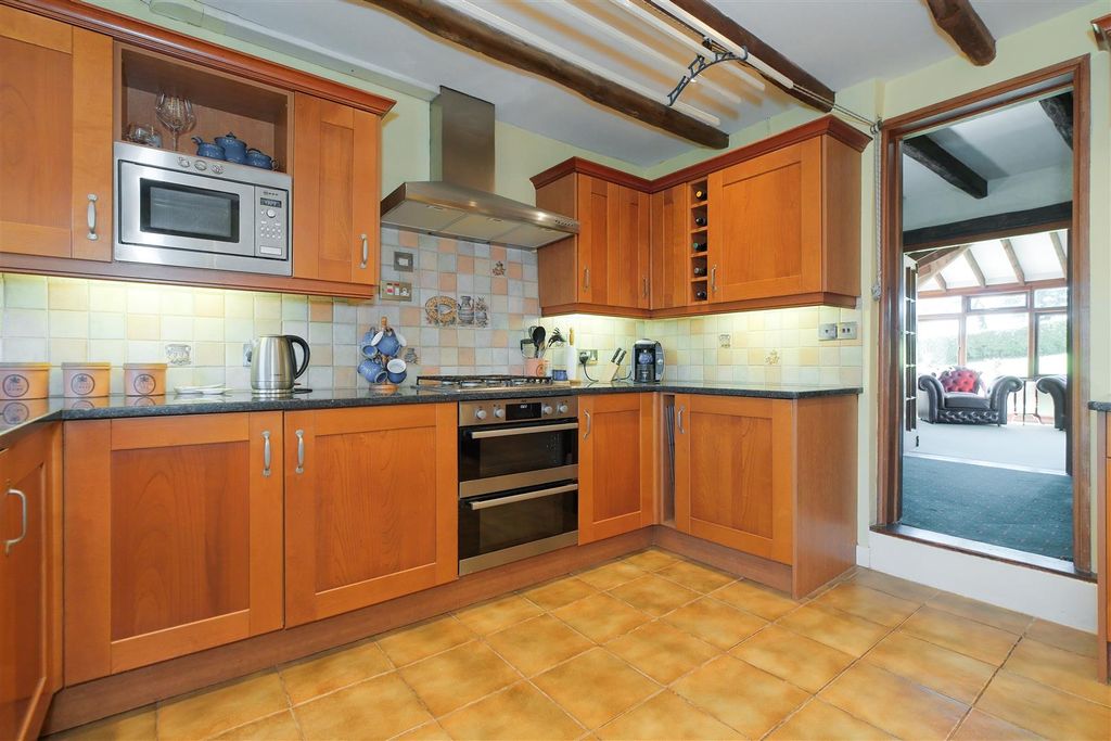 Property photo 3 of 26 Parry Trehane Cottage-37.Jpg