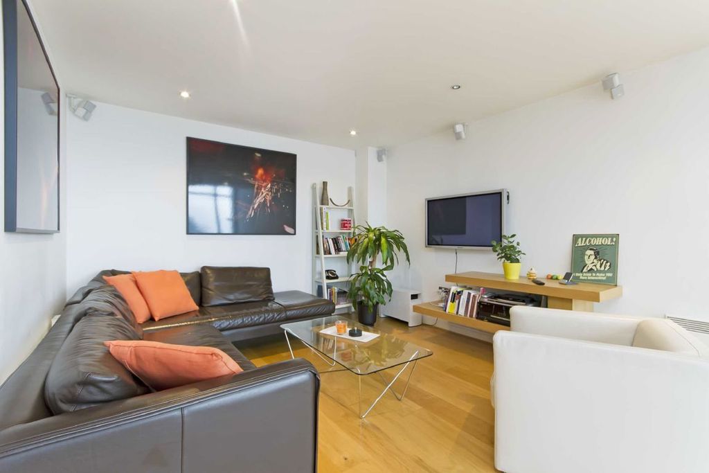 Property photo 3 of 9