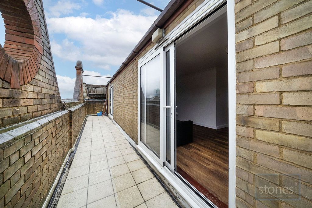 Property photo 2 of 11 Picture No. 21