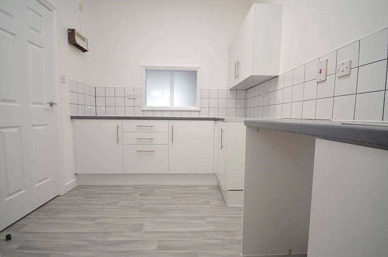 Property photo 3 of 8 Picture No. 06