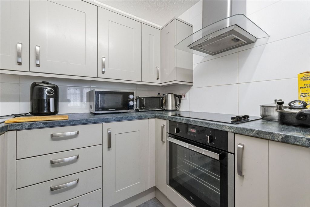 Property photo 3 of 14 Kitchen