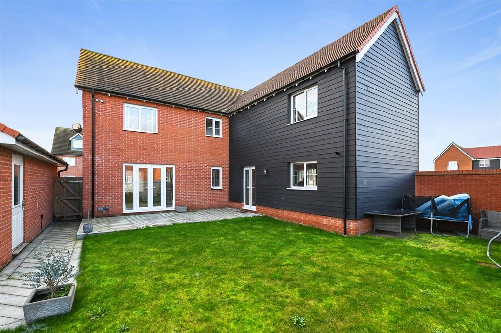 Property photo 3 of 34 Picture No. 27