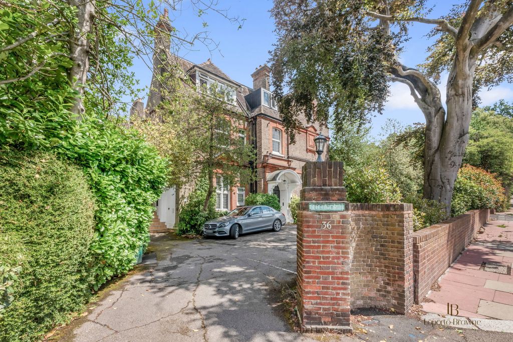 Property photo 2 of 18