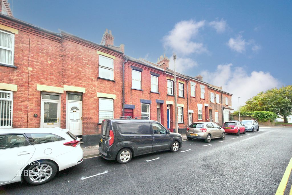 Property photo 1 of 14 5551190