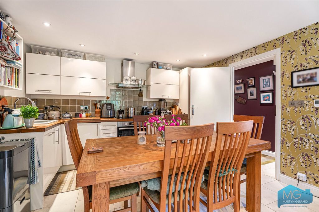 Property photo 2 of 16 Picture No. 04