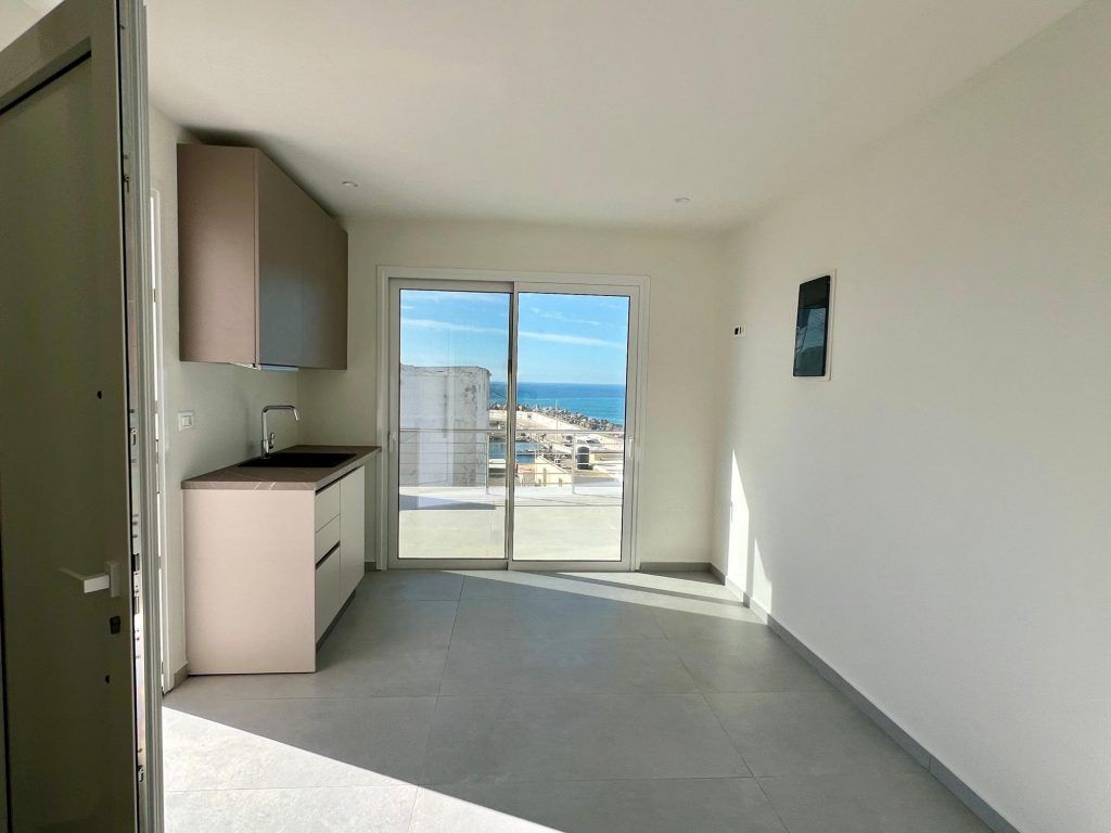 Property photo 3 of 37