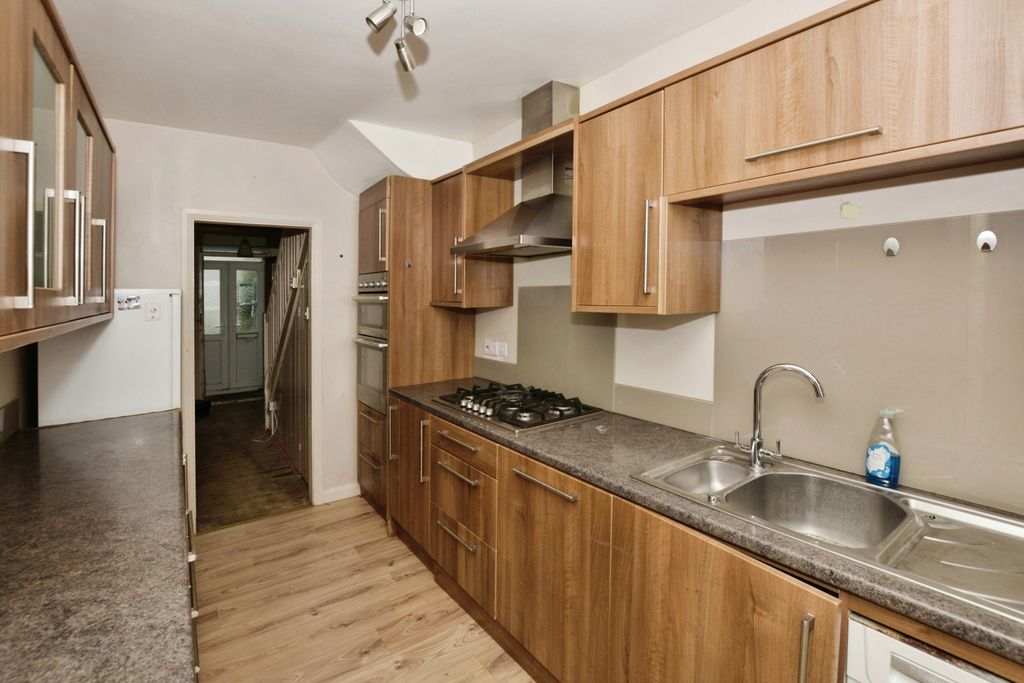 Property photo 2 of 15 Kitchen