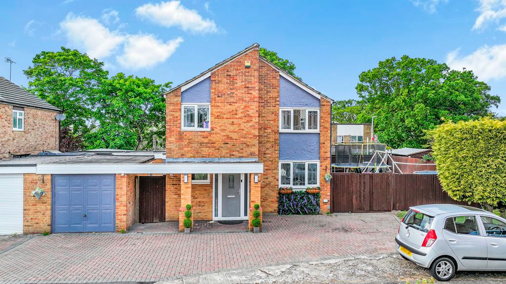 Property photo 2 of 39