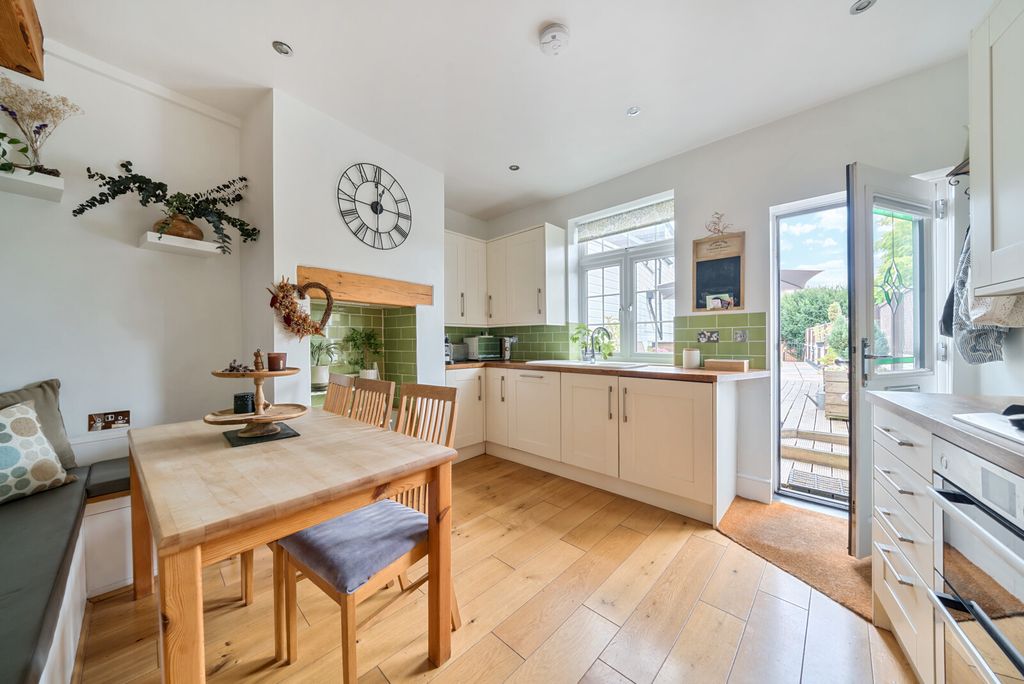 Property photo 1 of 14 1326648-12-6878E4...