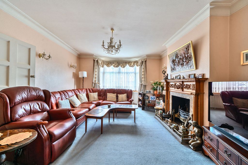 Property photo 2 of 23 1326267-14-6878E0...
