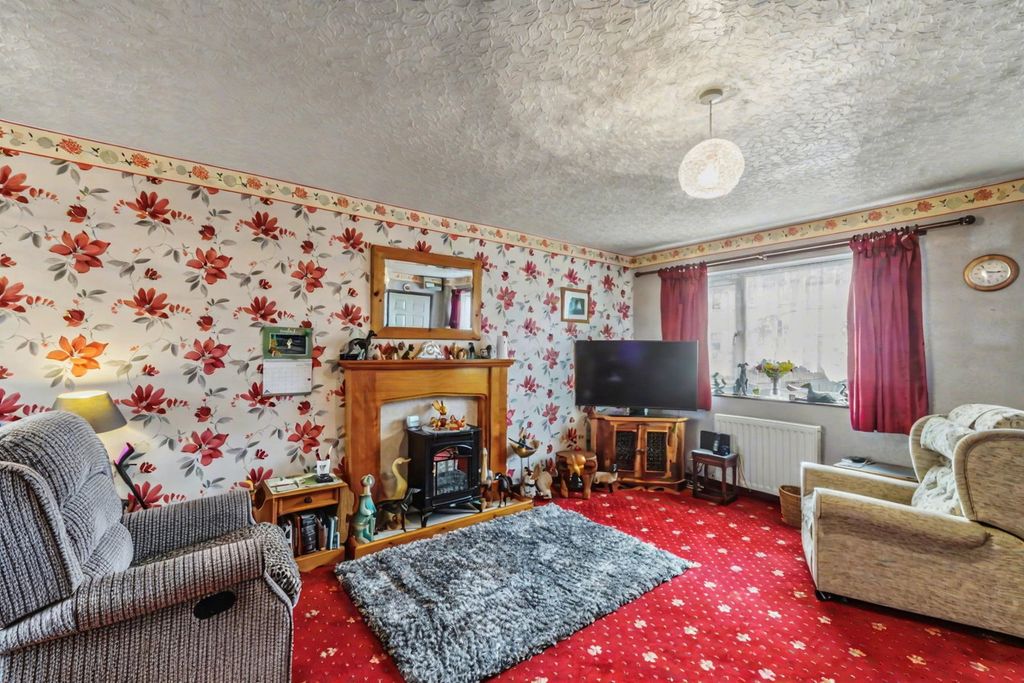 Property photo 3 of 22