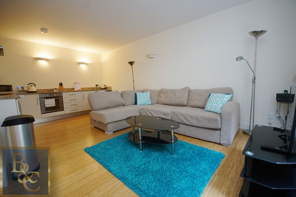 Property photo 2 of 9
