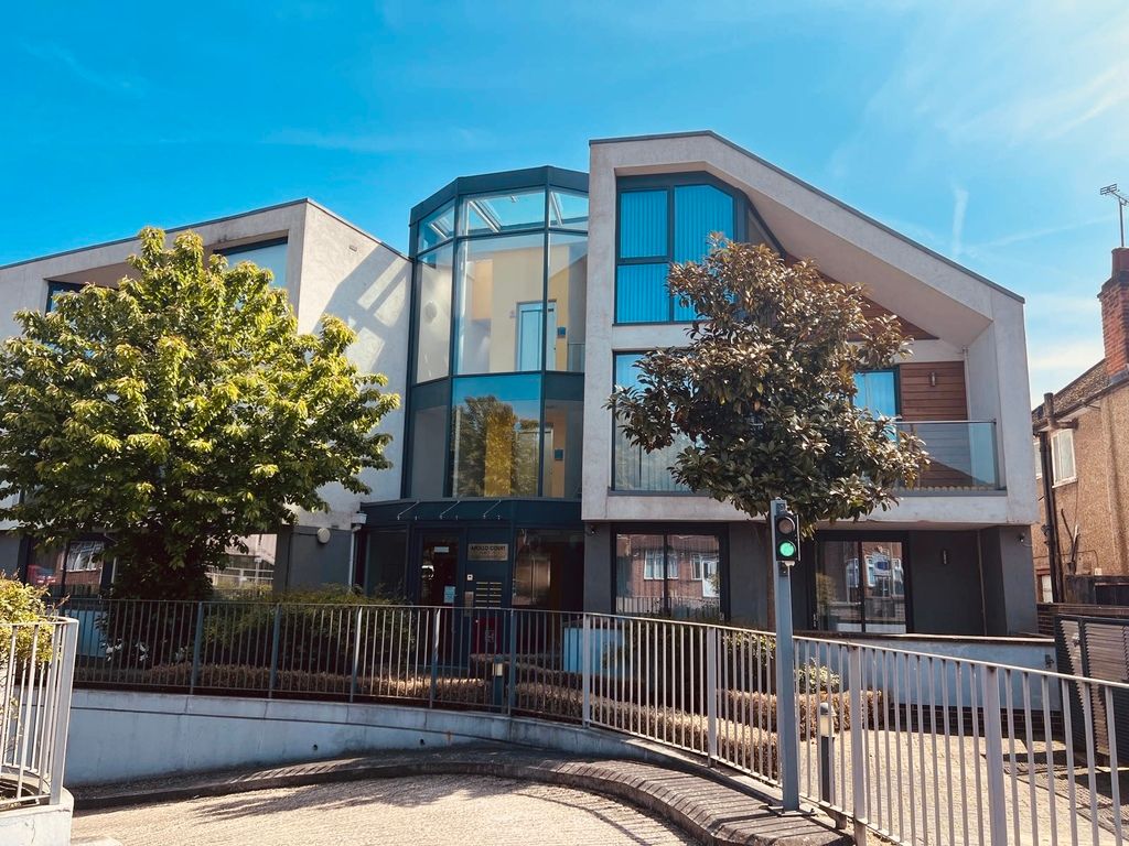 Property photo 1 of 11