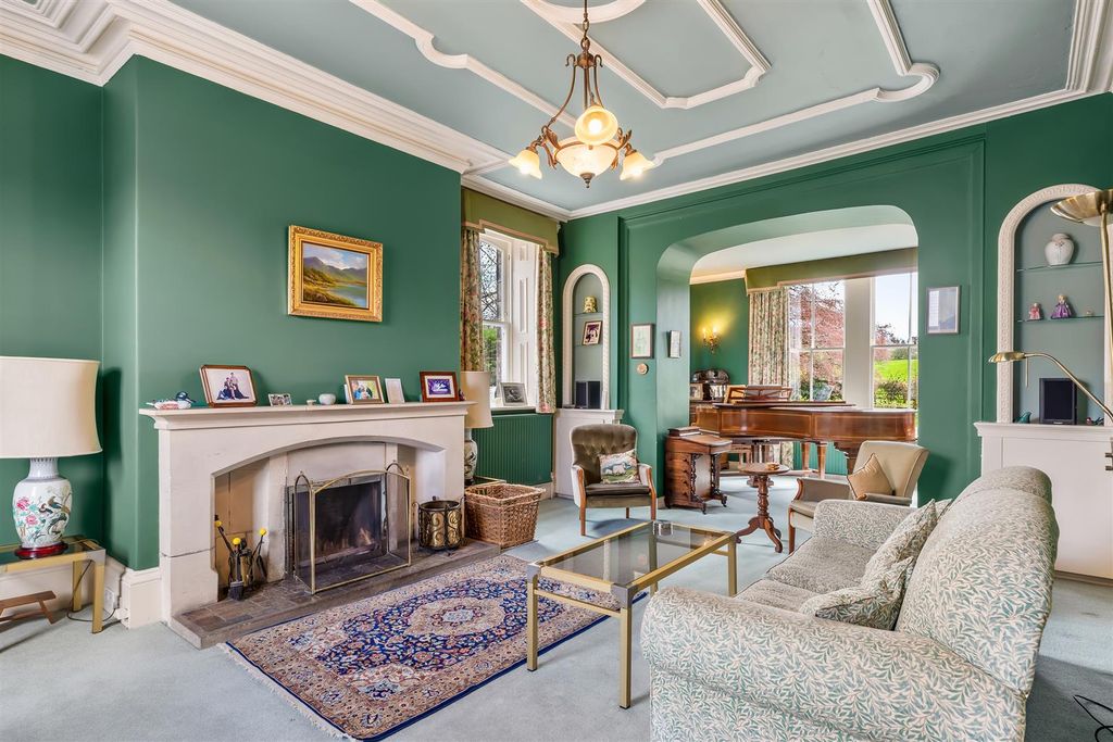 Property photo 3 of 31 Lr.Jpg