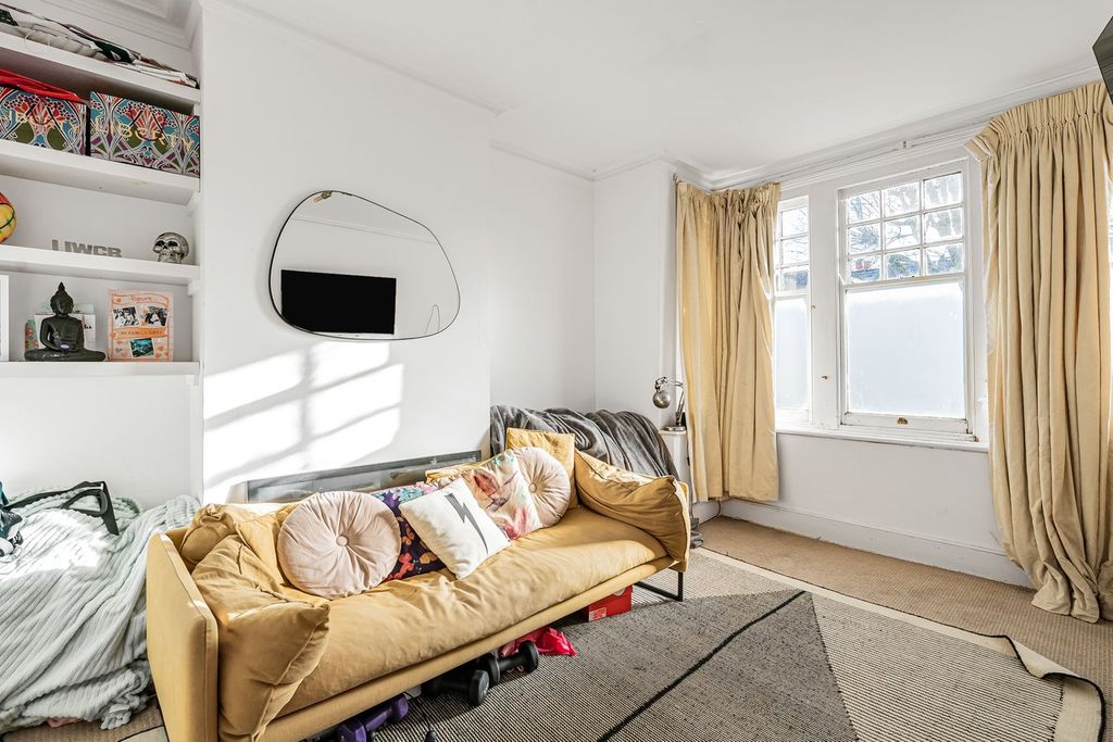 Property photo 2 of 7