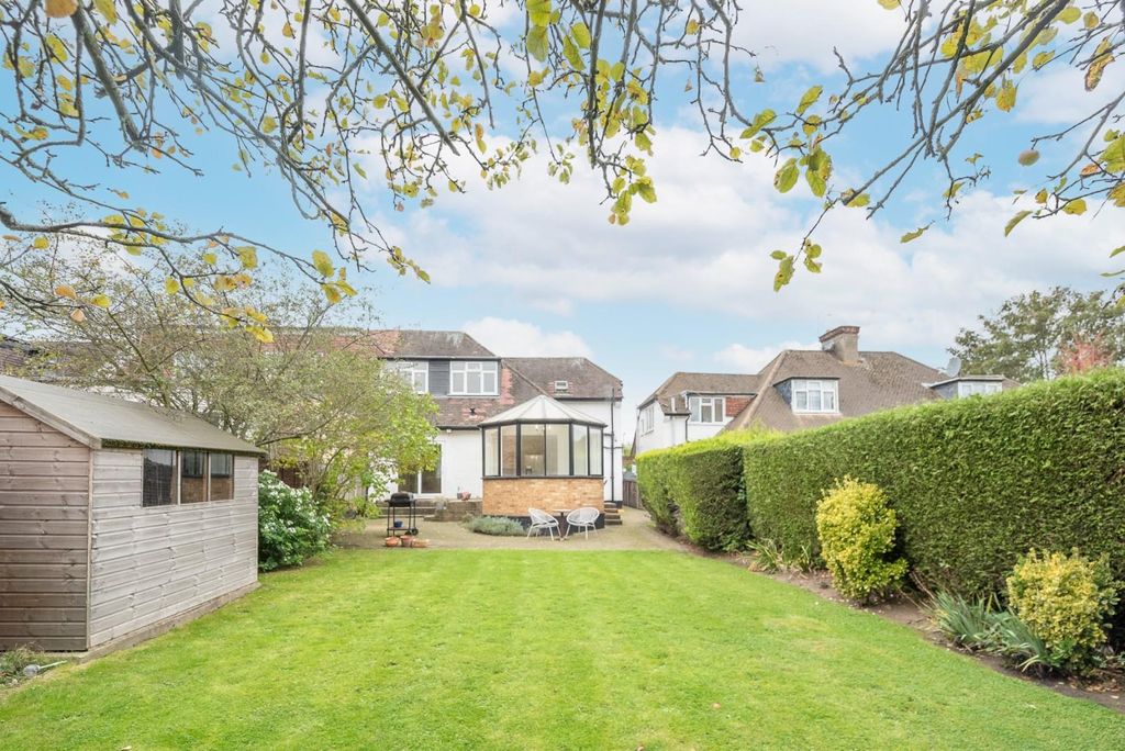 Property photo 1 of 15 Garden Reverse