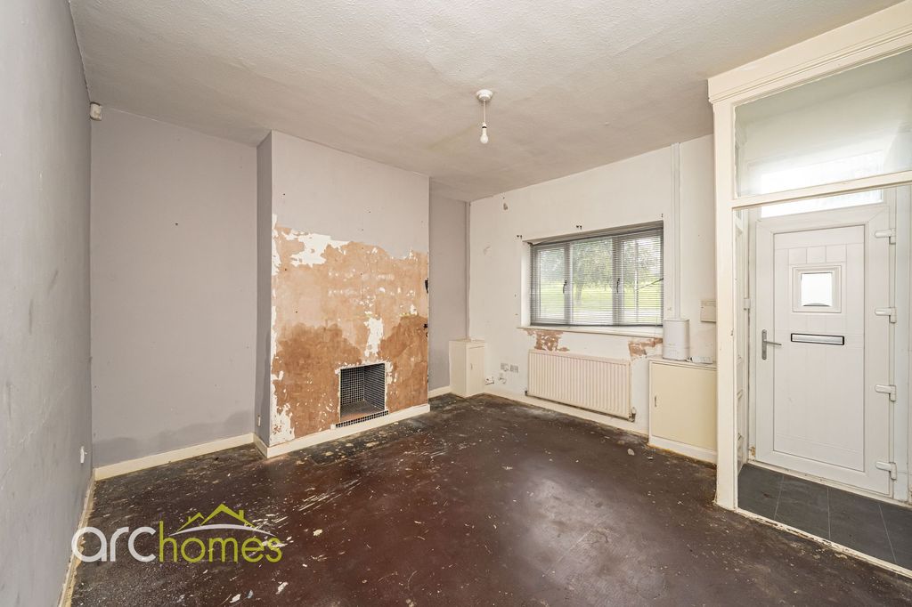 Property photo 2 of 14