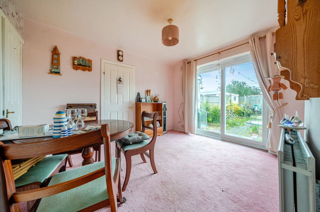 Property photo 3 of 10 1445770-16-69Df63...