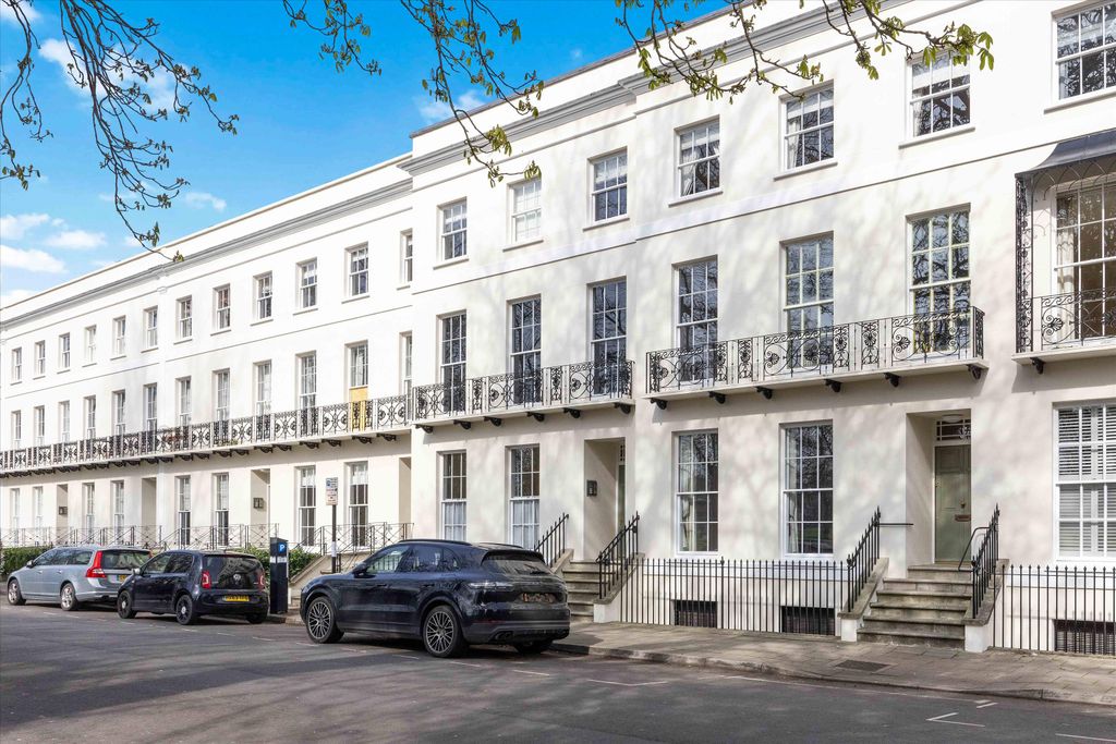 Property photo 1 of 18 Image