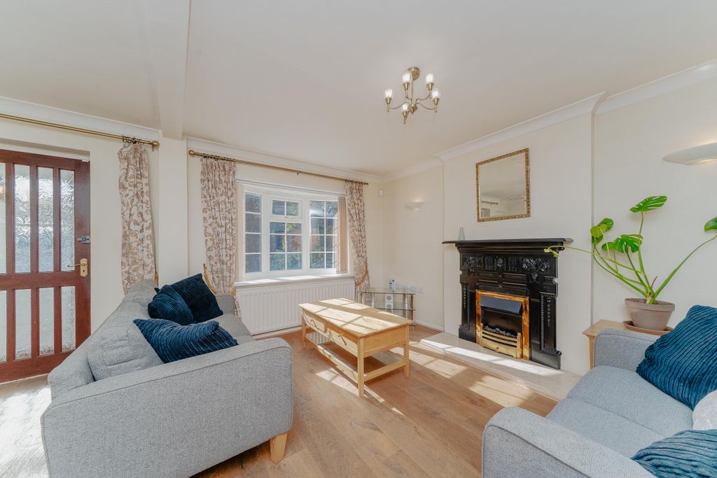 Property photo 3 of 18