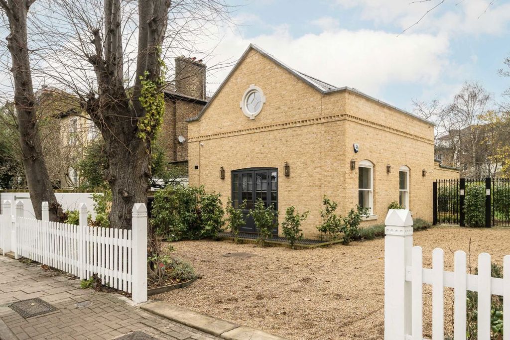 Property photo 1 of 13