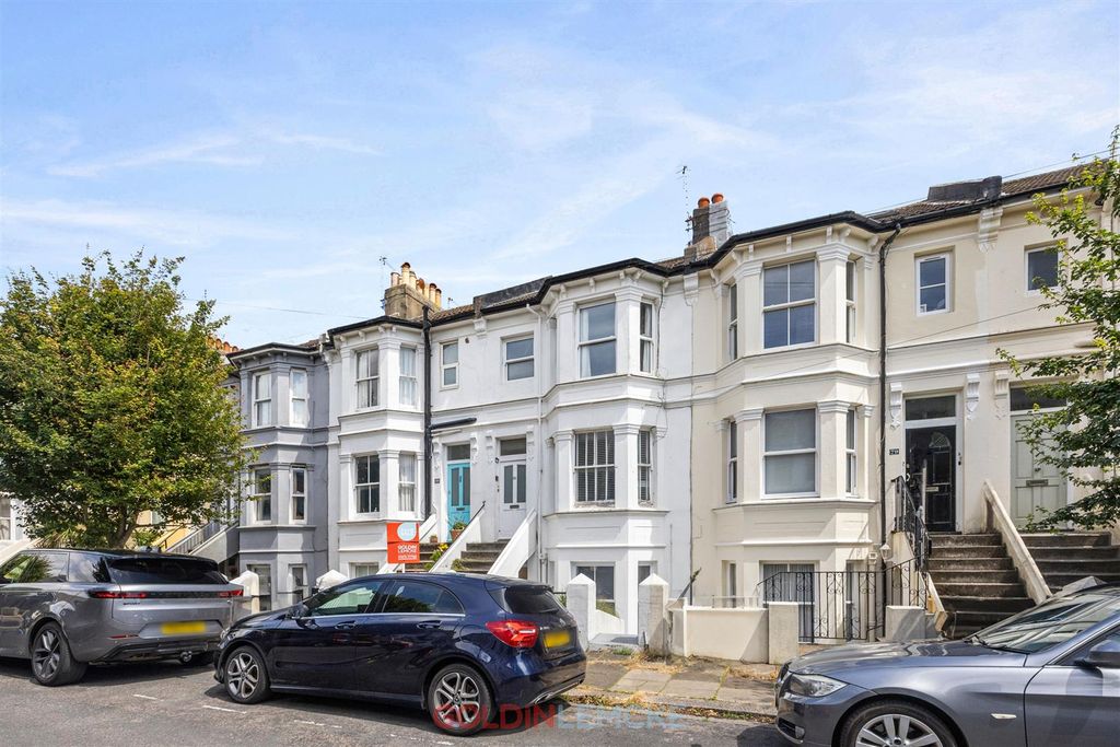 Property photo 1 of 7 Westbourne Street