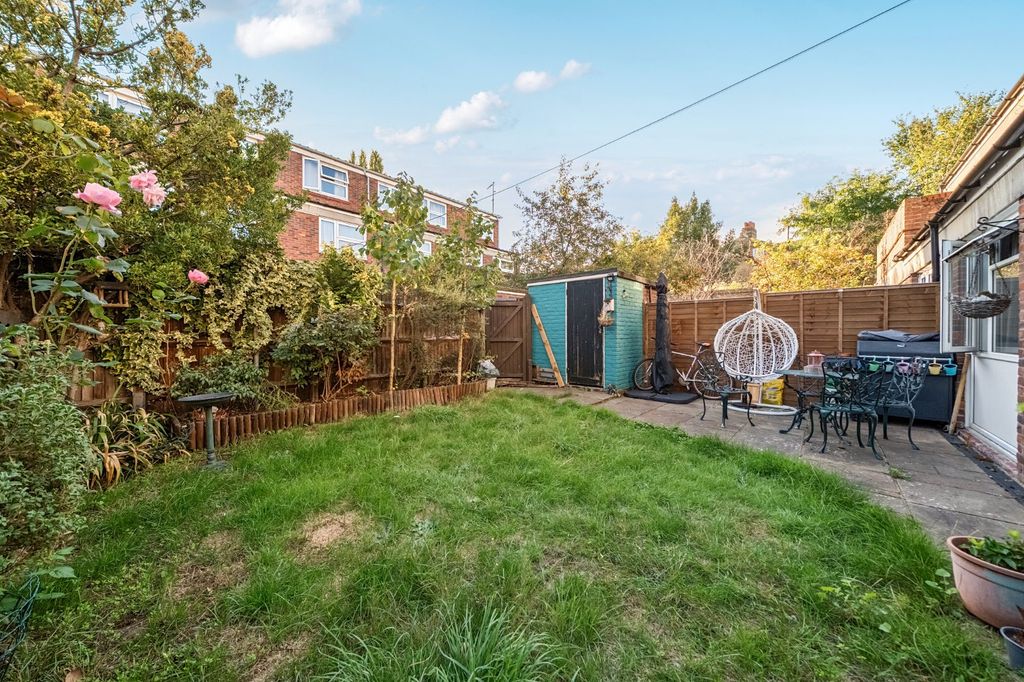 Property photo 2 of 9 Picture No. 37