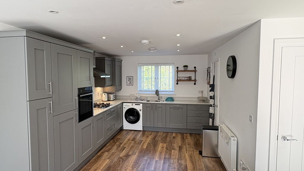 Property photo 2 of 15 Not Specified