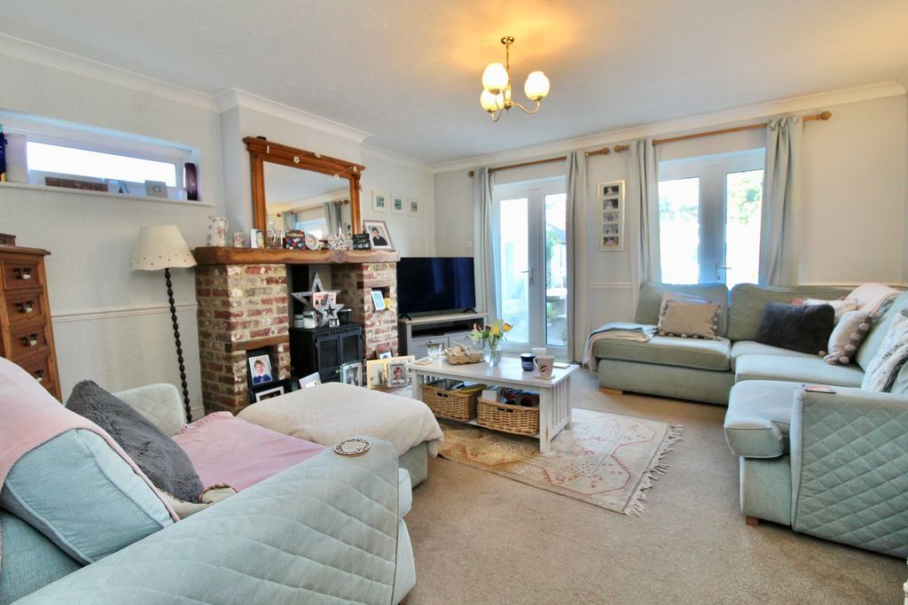 Property photo 2 of 15