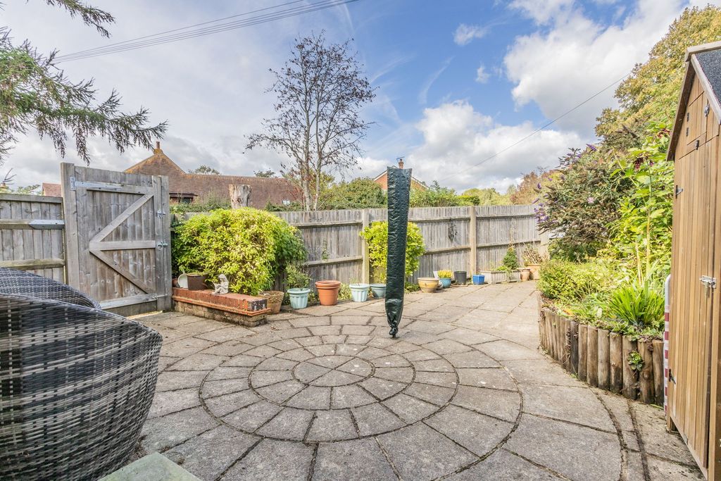 Property photo 2 of 6