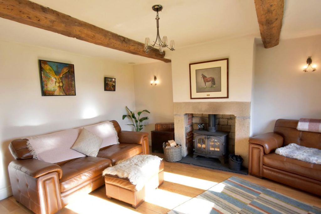 Property photo 2 of 27