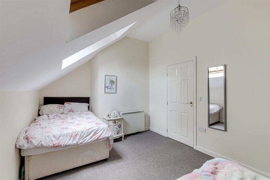 Property photo 1 of 7 300624_2.Jpg