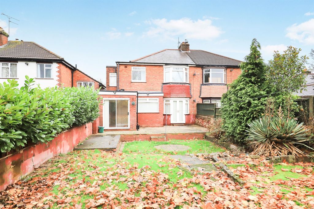 Property photo 2 of 16