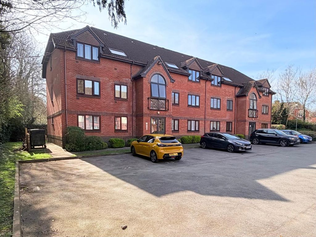 Property photo 1 of 12 5043800