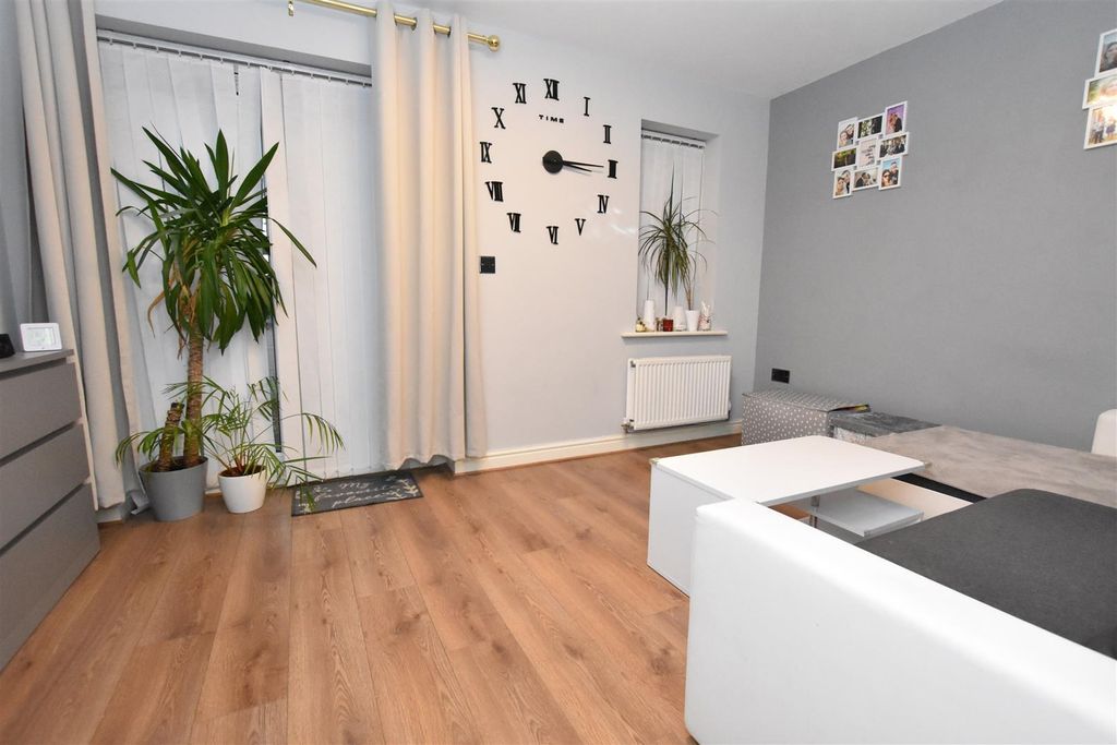 Property photo 2 of 12 Dsc_0443 - Copy (8).Jpg