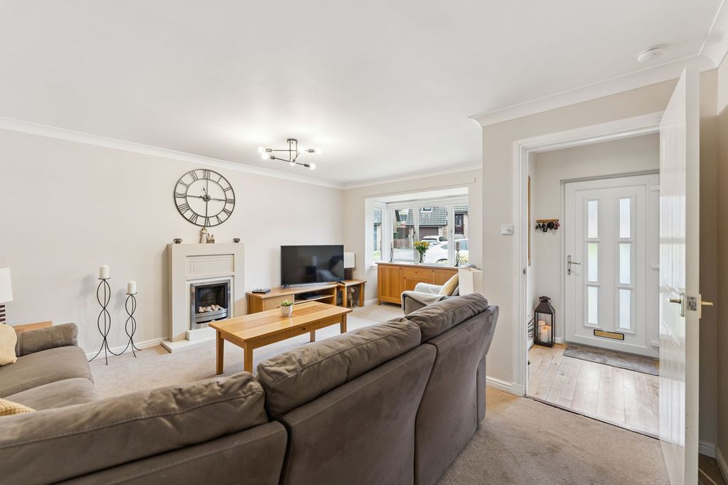 Property photo 2 of 47