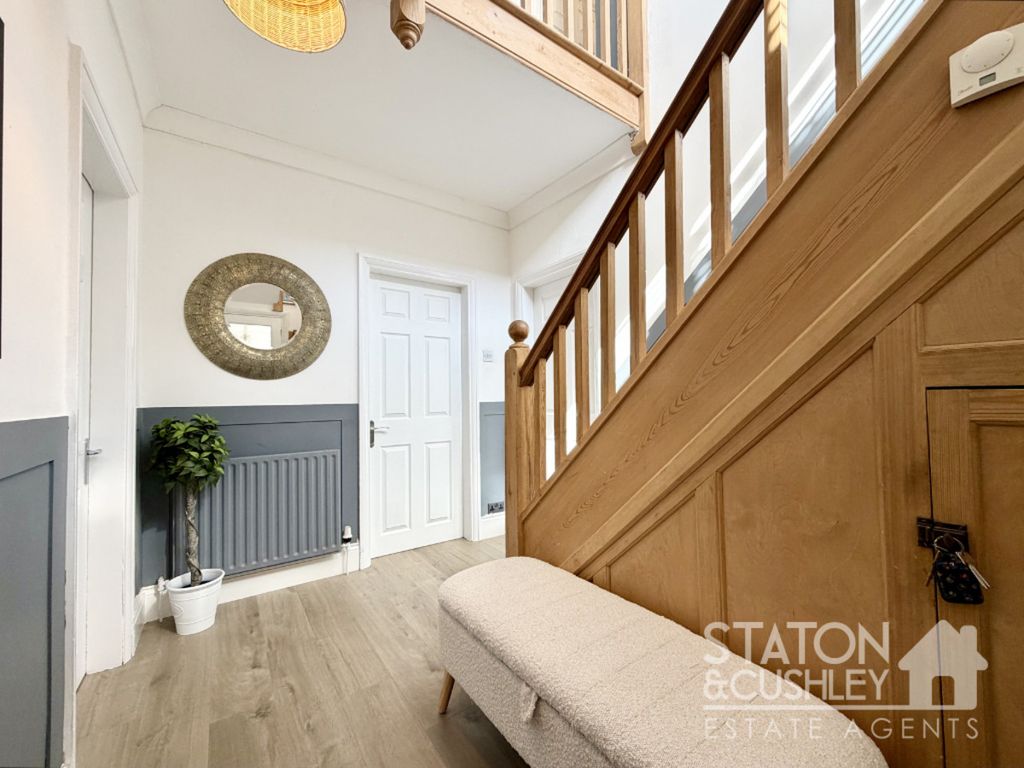 Property photo 3 of 37