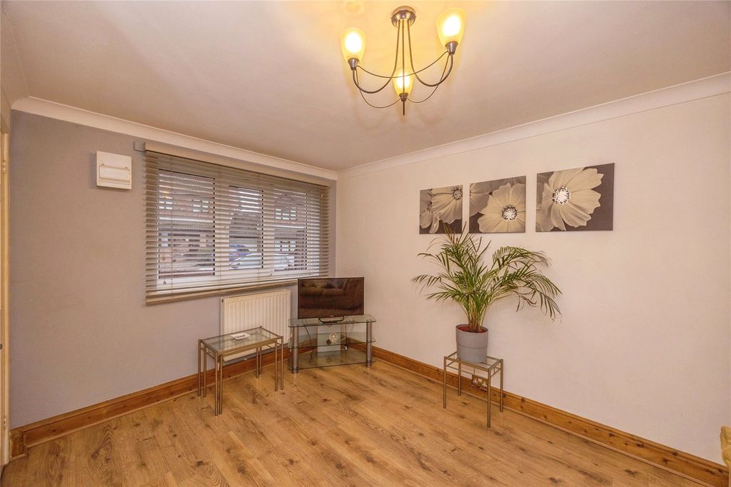 Property photo 2 of 17 Picture No. 26