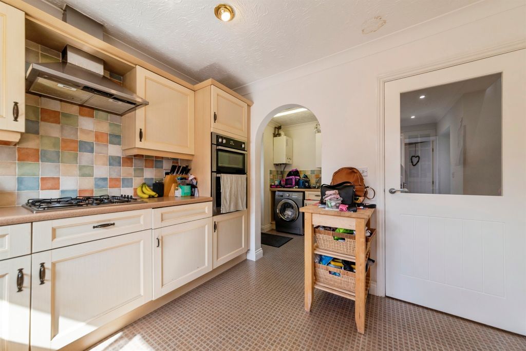 Property photo 3 of 19