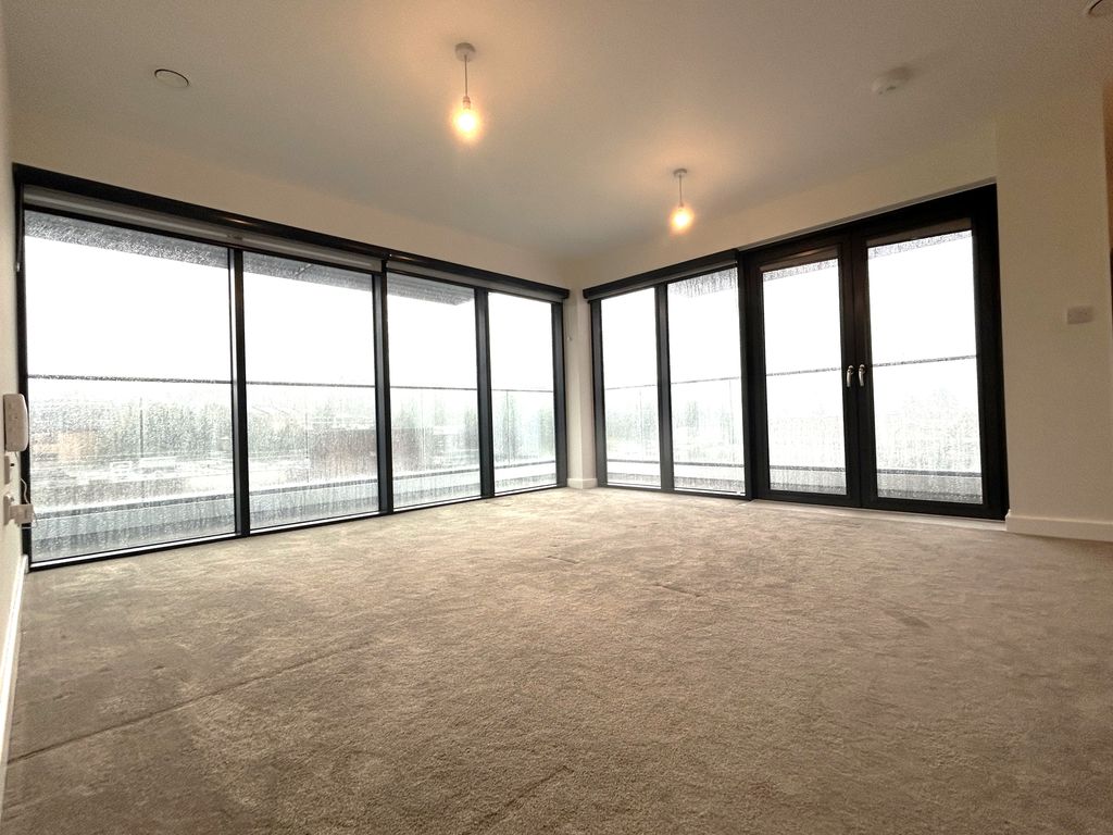 Property photo 1 of 6 Living Room