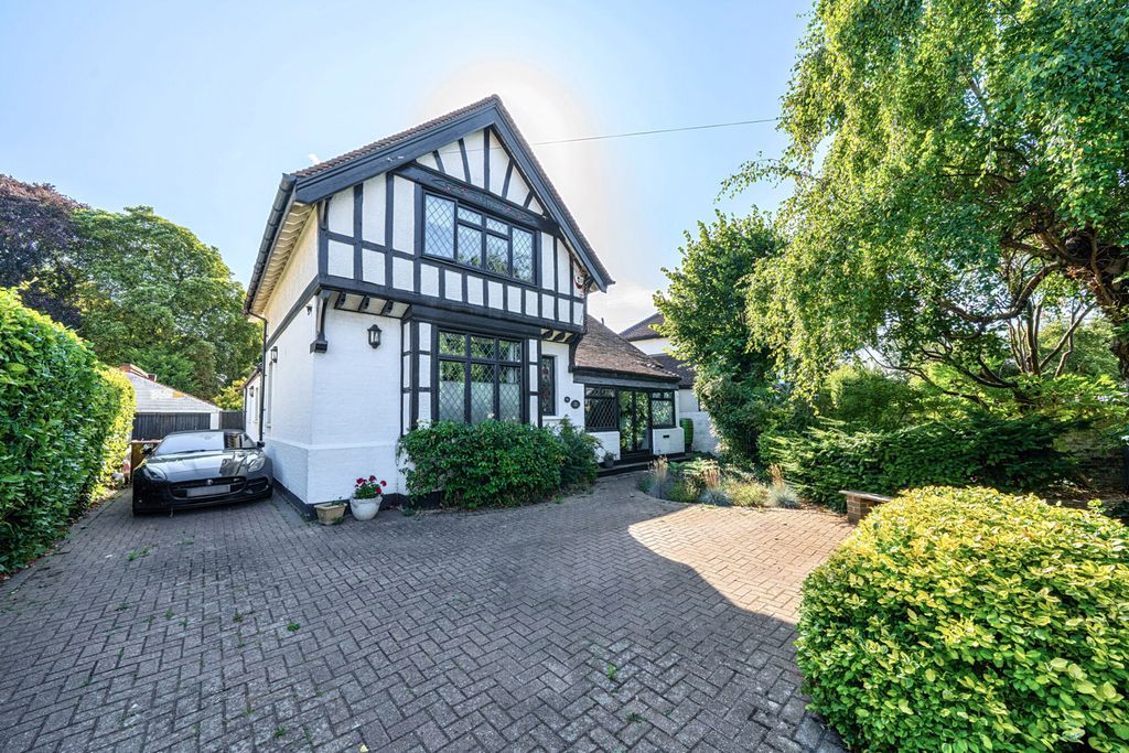 Property photo 1 of 24 External