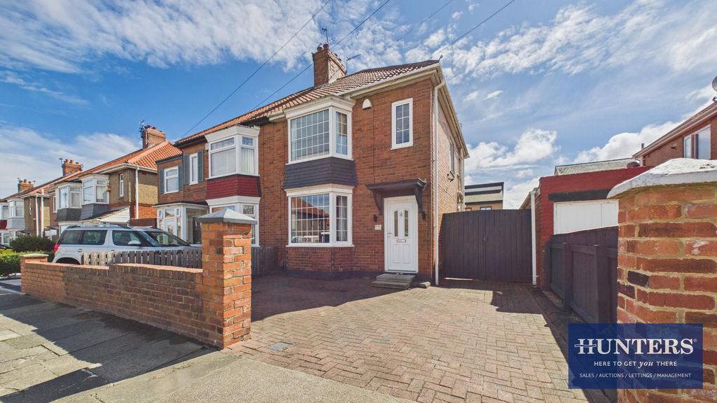 Property photo 1 of 18 External