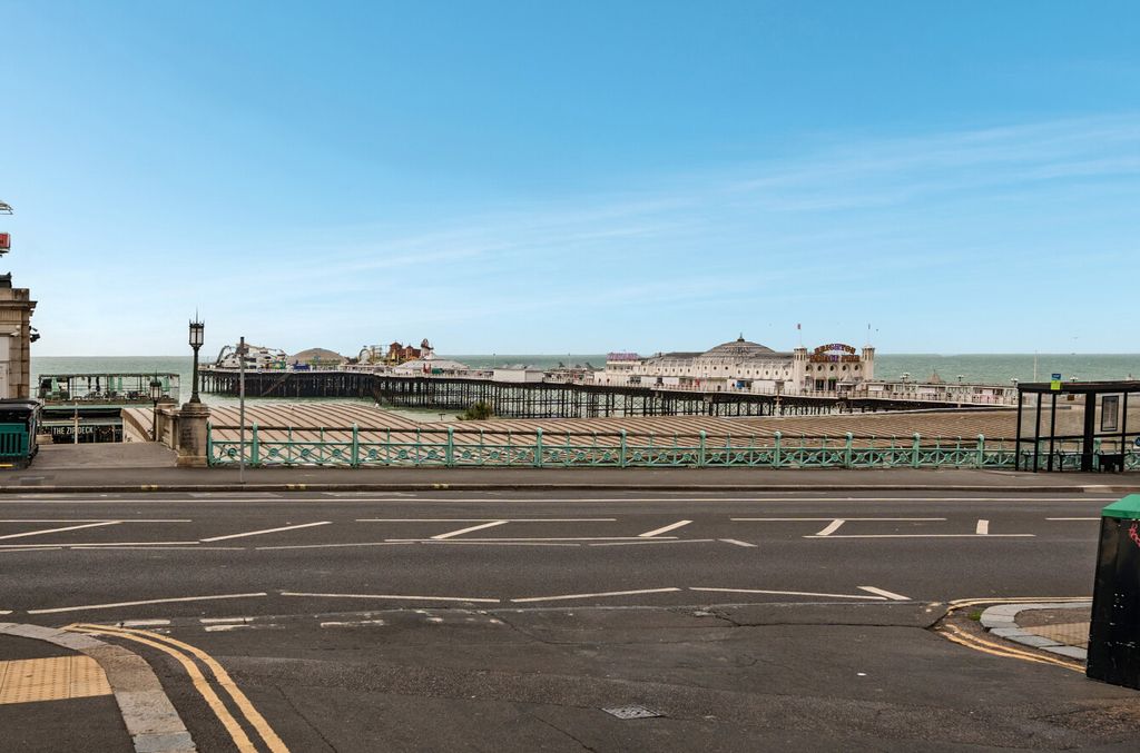 Property photo 3 of 14 1515181-7-1A06187...