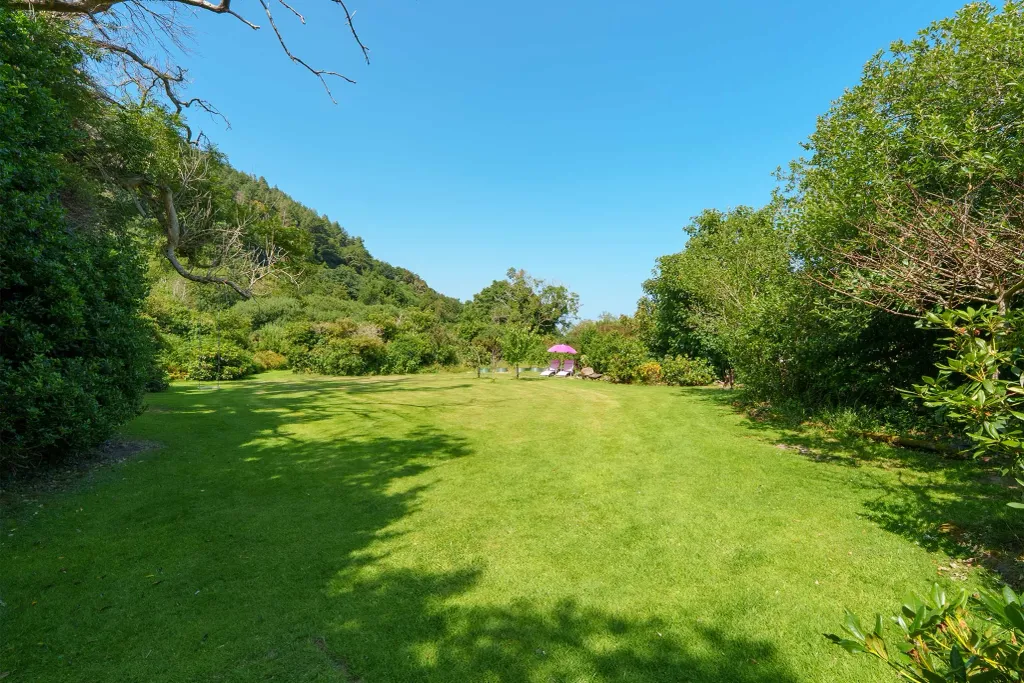 Property photo 2 of 41