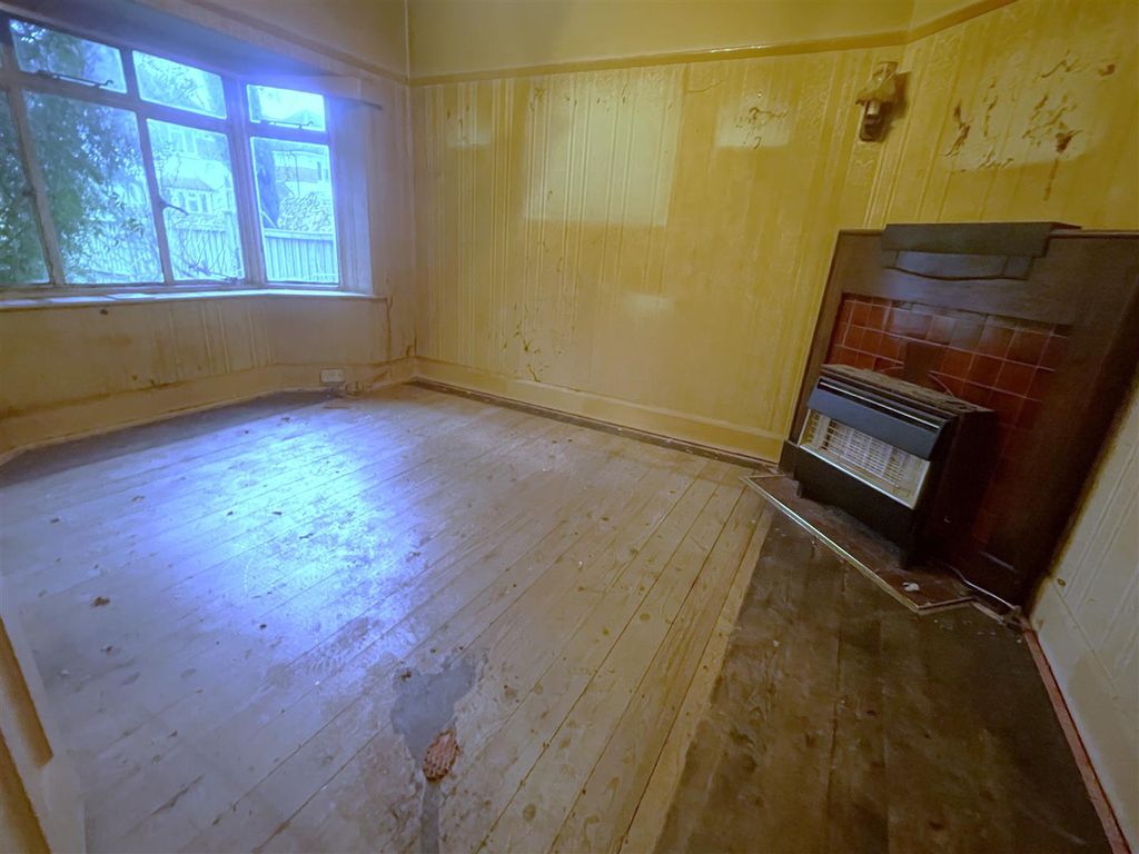 Property photo 2 of 11 Living Room.Jpeg