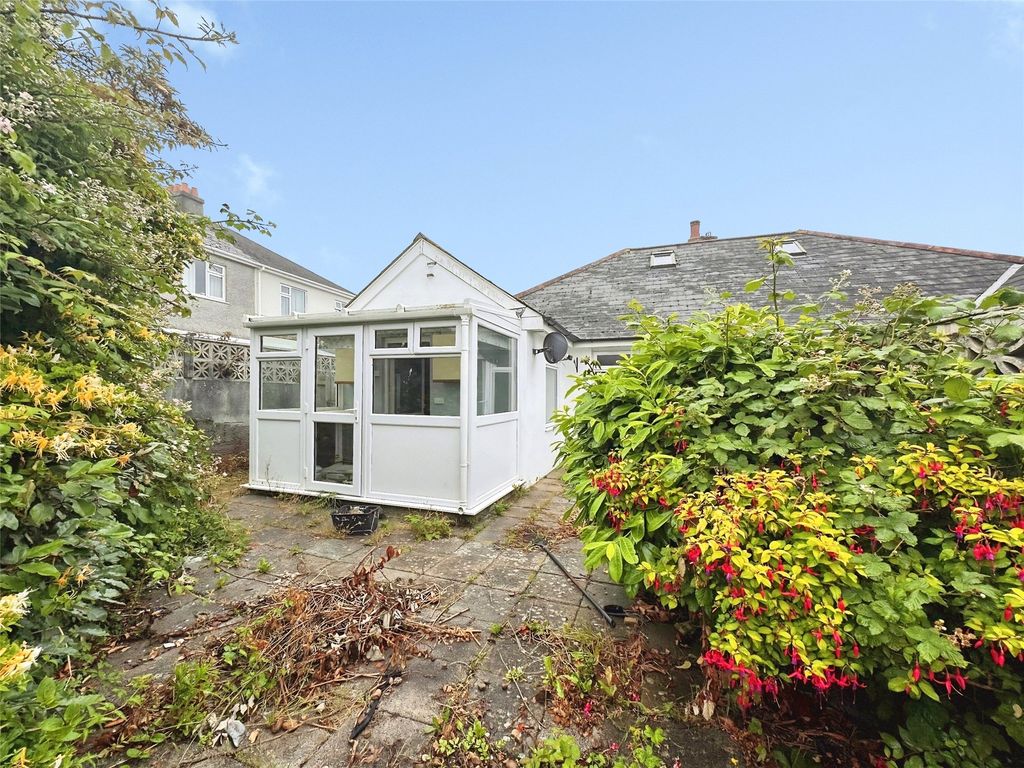 Property photo 2 of 12 Picture No. 11
