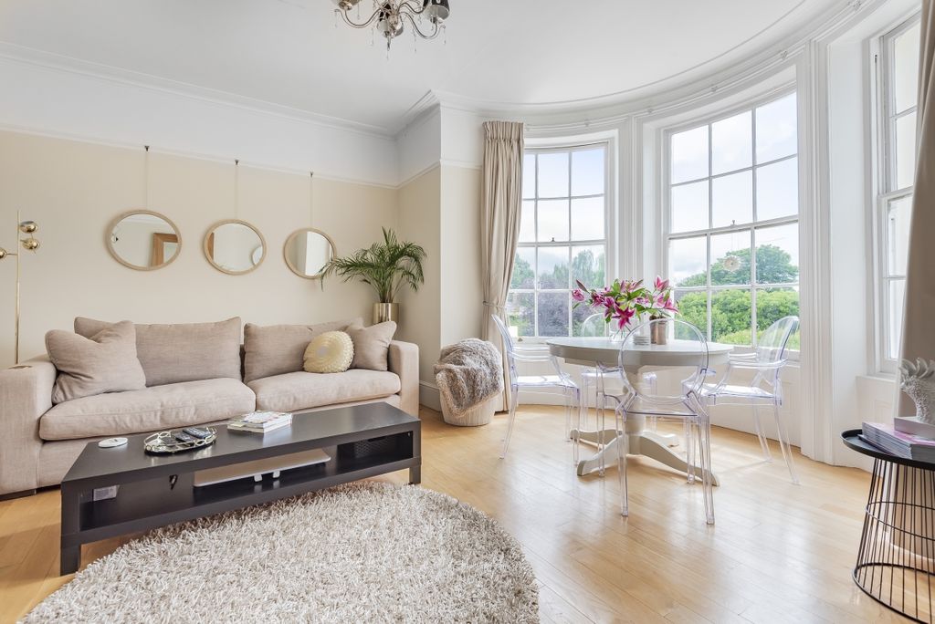 Property photo 1 of 17 615001 (3)